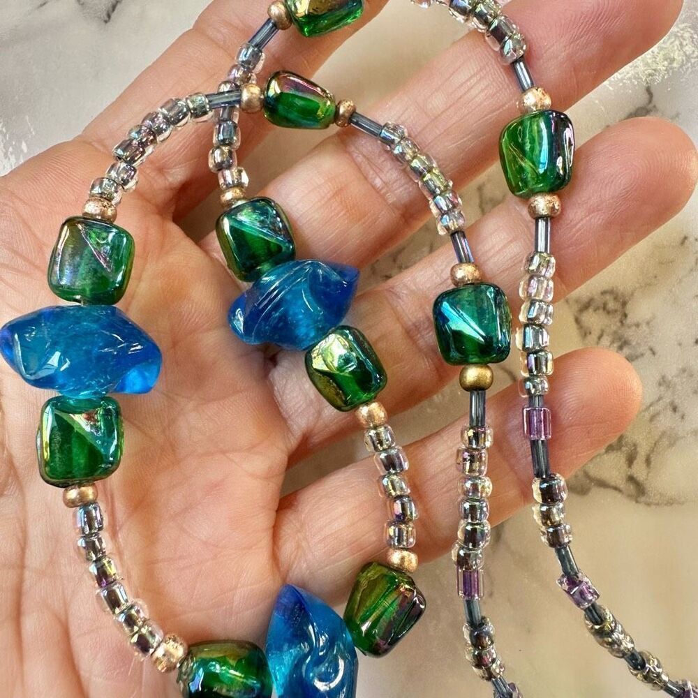 Blue green beaded necklace - Picture 4 of 10